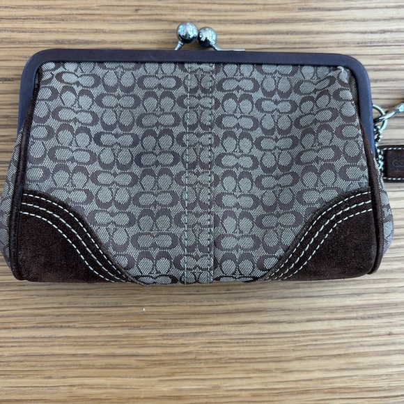 Coach Brown Kisslock Wristlet - Picture 2 of 10